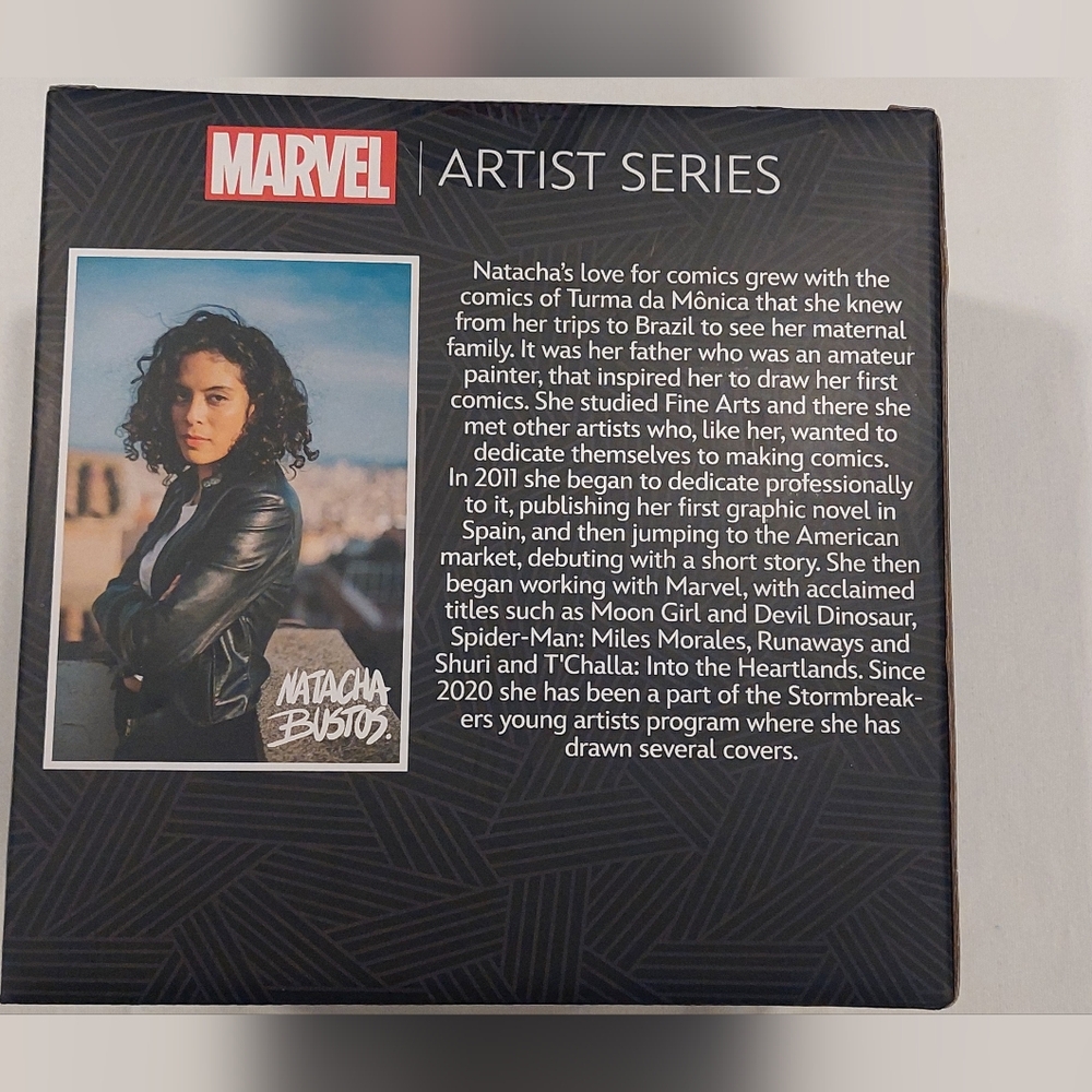 Marvel Black and Orange Action Figure Playset - Picture 5 of 6